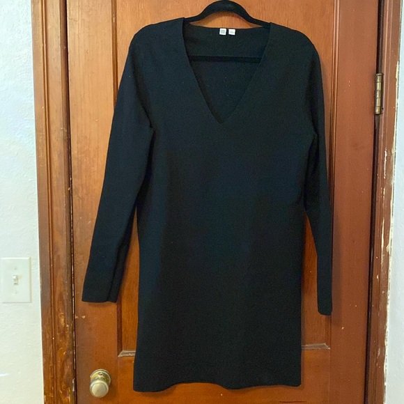 Uniqlo Dresses & Skirts - Uniqlo U Knit sweater dress